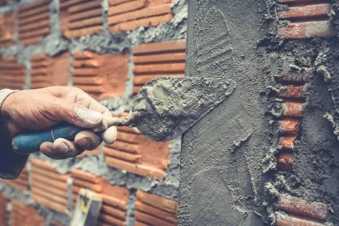 Construcción de segundo piso y ampliación de casa en Santiago